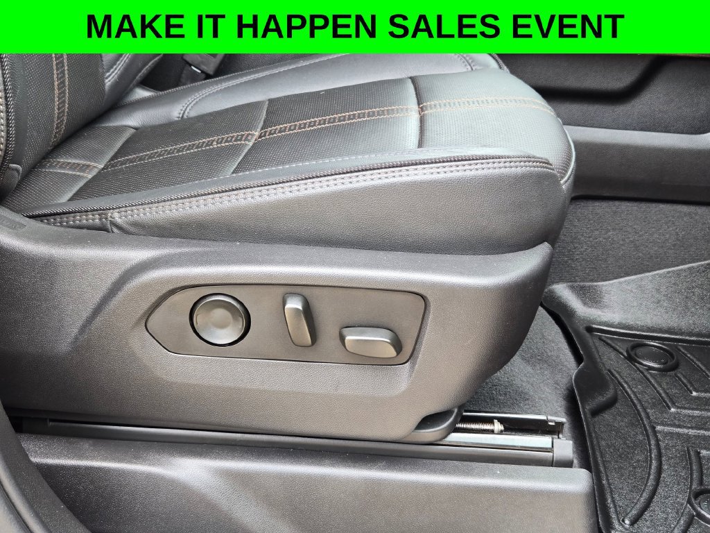 Used 2023 Chevrolet Silverado 1500 High Country w/ Technology Package AWD/4WD image 28