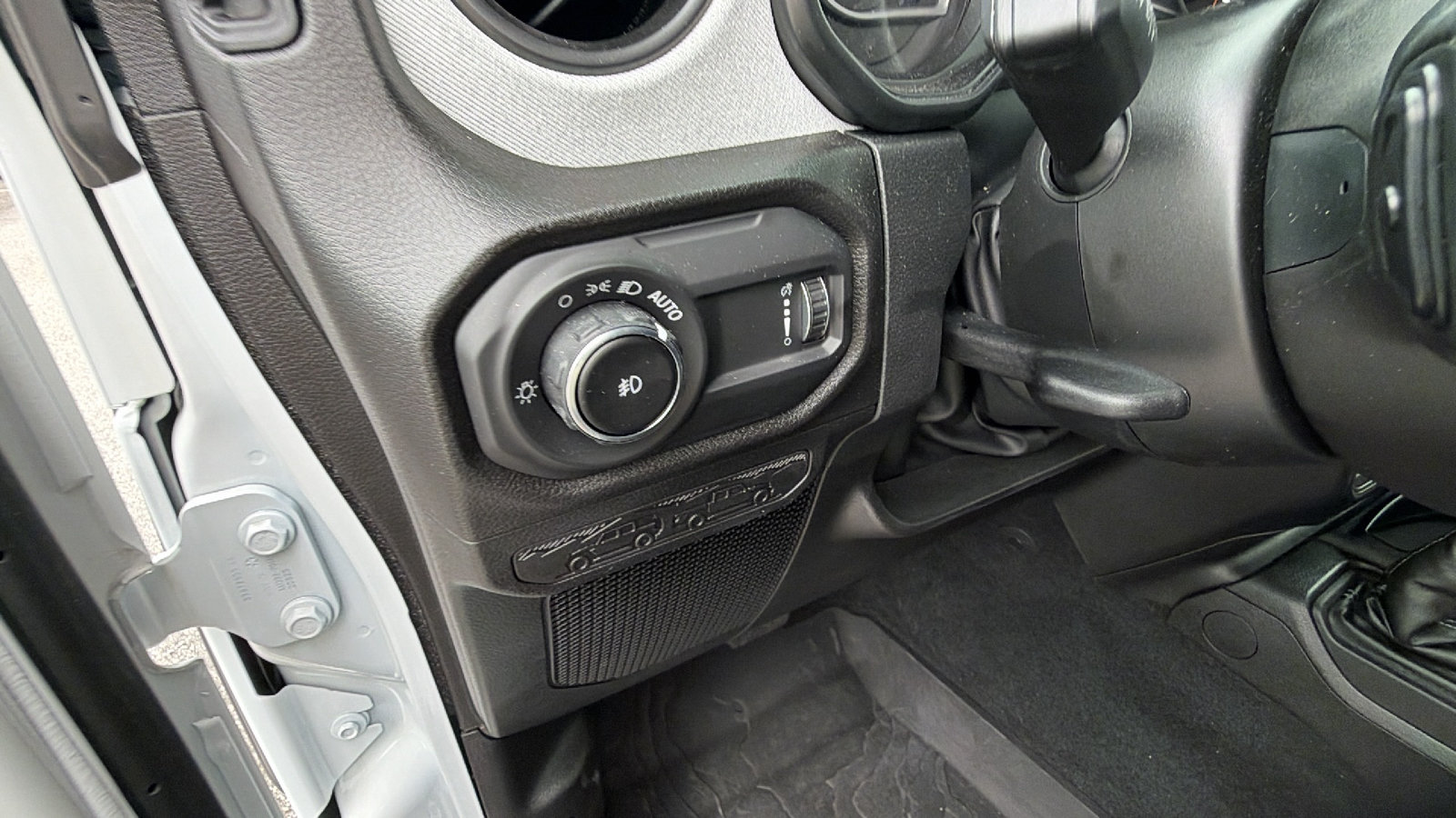 Used 2026 Jeep Wrangler Sport AWD/4WD image 21