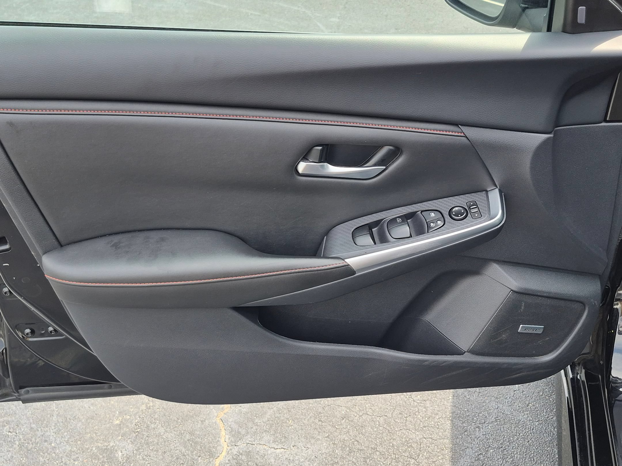 Used 2025 Nissan Sentra SR w/ SR Premium Package FWD image 11