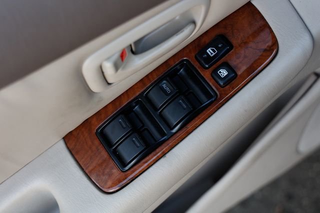 Used 1997 Lexus ES 330 image 36