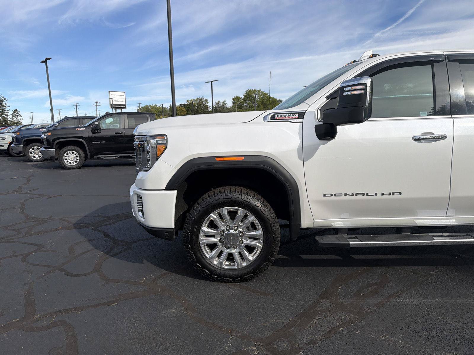 Used 2023 GMC Sierra 3500 Denali w/ Denali Ultimate Package AWD/4WD image 10