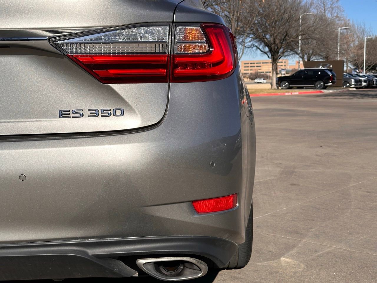 Used 2018 Lexus ES 350 w/ Navigation System Package image 11