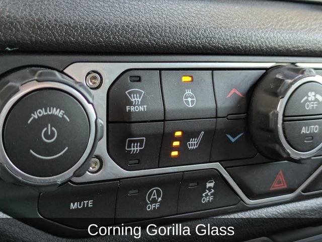 Used 2025 Jeep Wrangler Sport S image 24