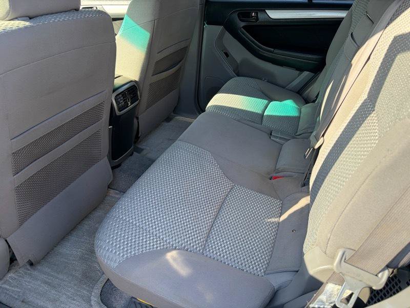 Used 2006 Toyota 4Runner SR5 AWD/4WD image 9