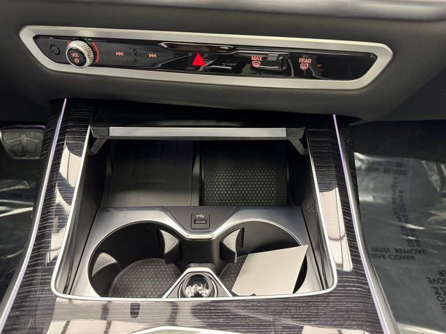 Used 2026 BMW X7 xDrive40i w/ M Sport Package AWD/4WD image 19