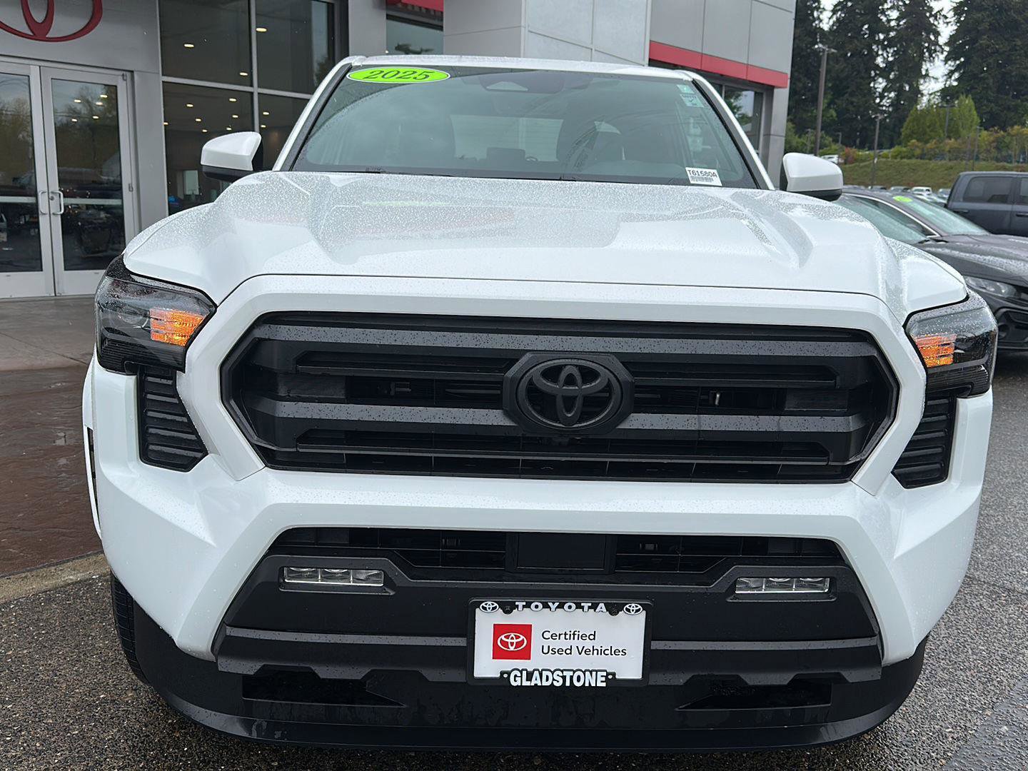 Certified 2025 Toyota Tacoma SR5 AWD/4WD image 7