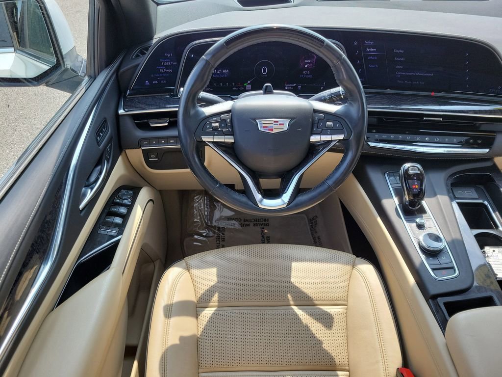 Used 2022 Cadillac Escalade ESV Premium Luxury AWD/4WD image 13