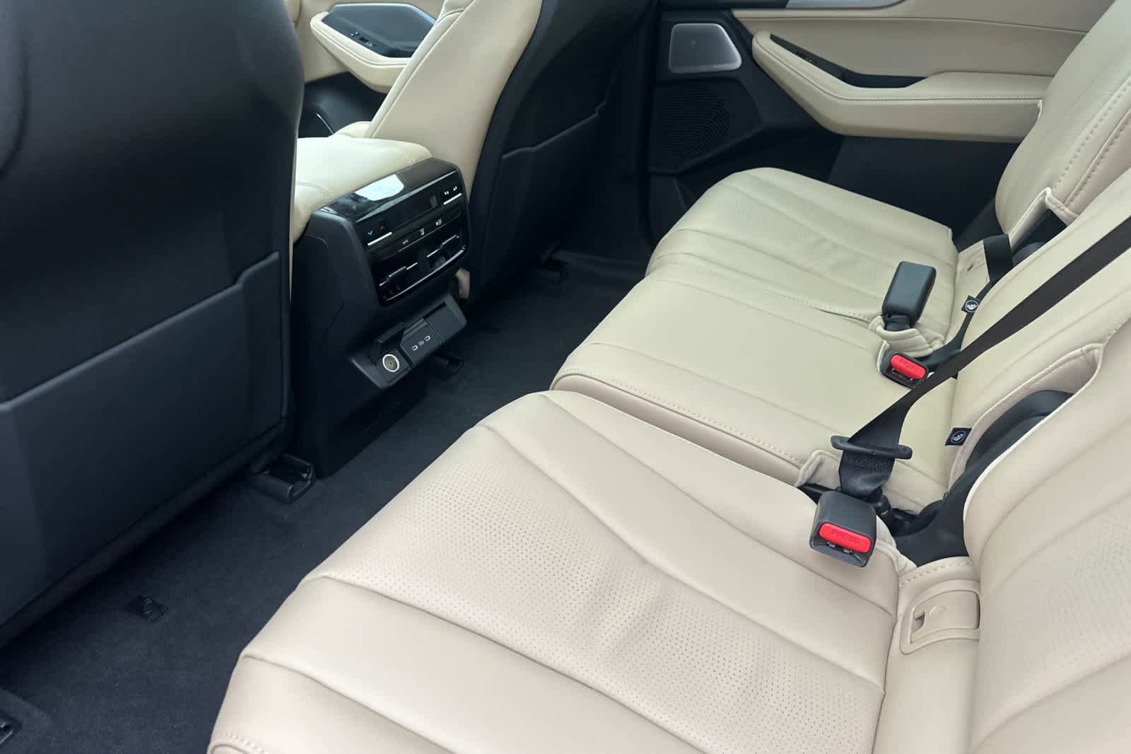 Certified 2025 Acura MDX SH-AWD w/ Technology Package image 10