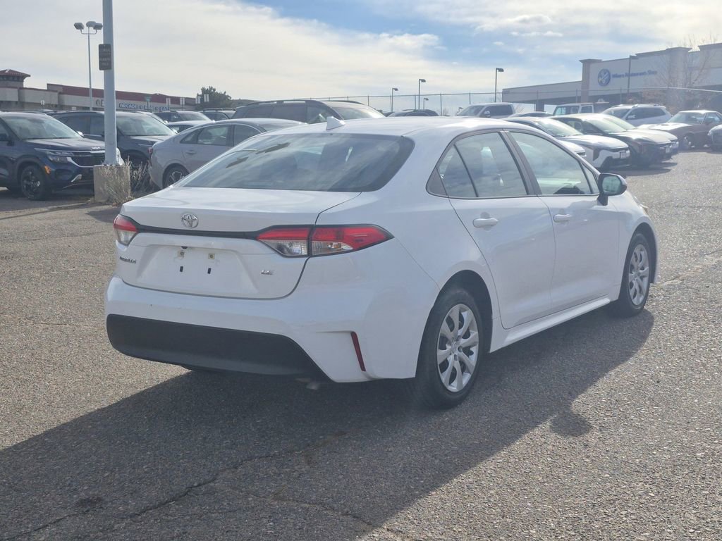 Used 2024 Toyota Corolla LE image 5