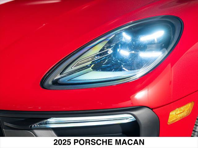 Used 2025 Porsche Macan Turbo AWD/4WD image 10