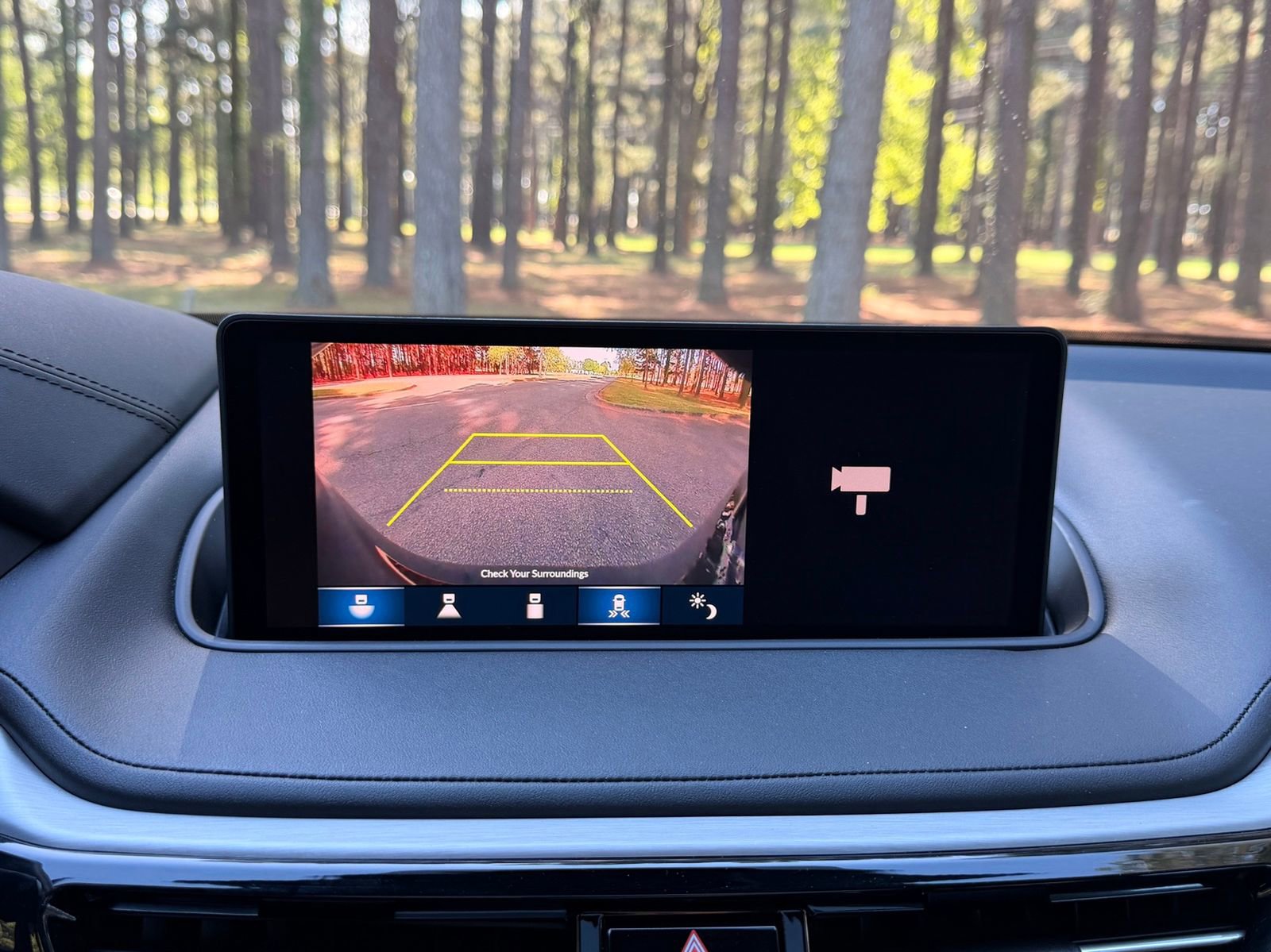 Used 2024 Acura MDX SH-AWD w/ Technology Package image 4