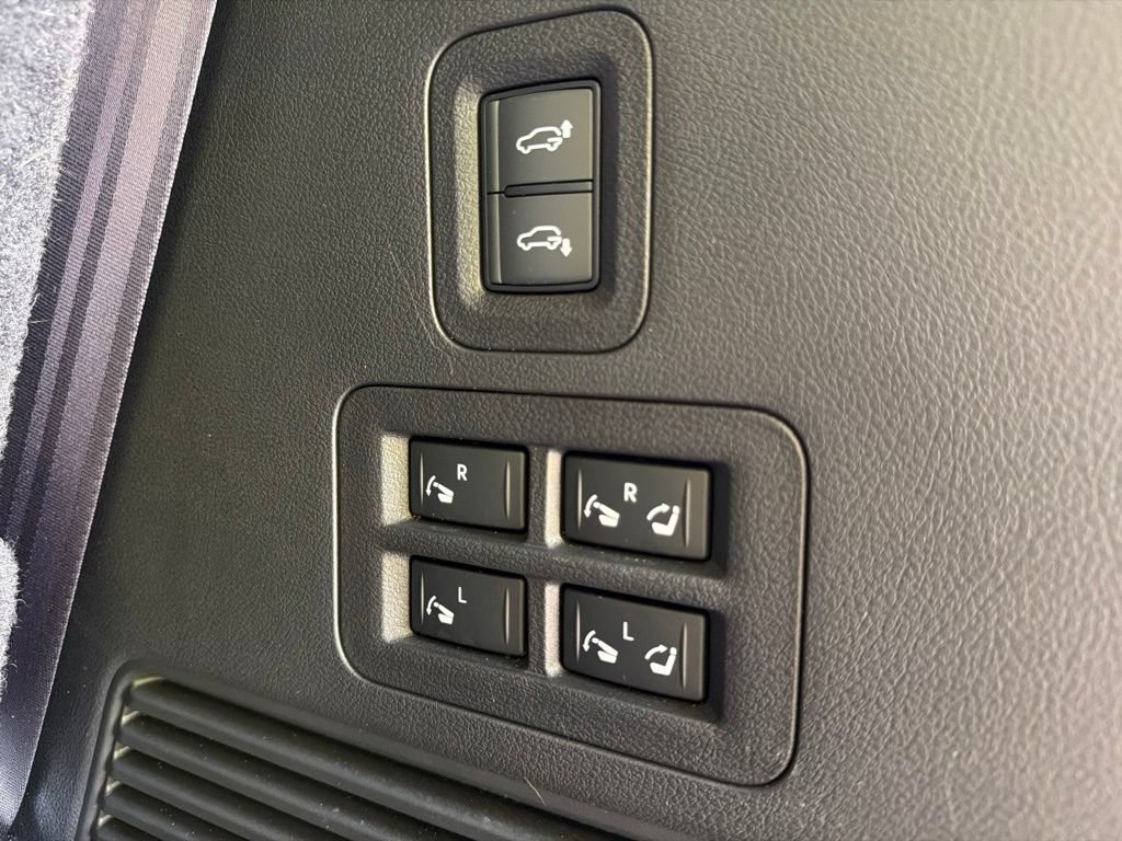 Used 2026 Nissan Armada PRO-4X w/ Captain's Chari Seat Package AWD/4WD image 43
