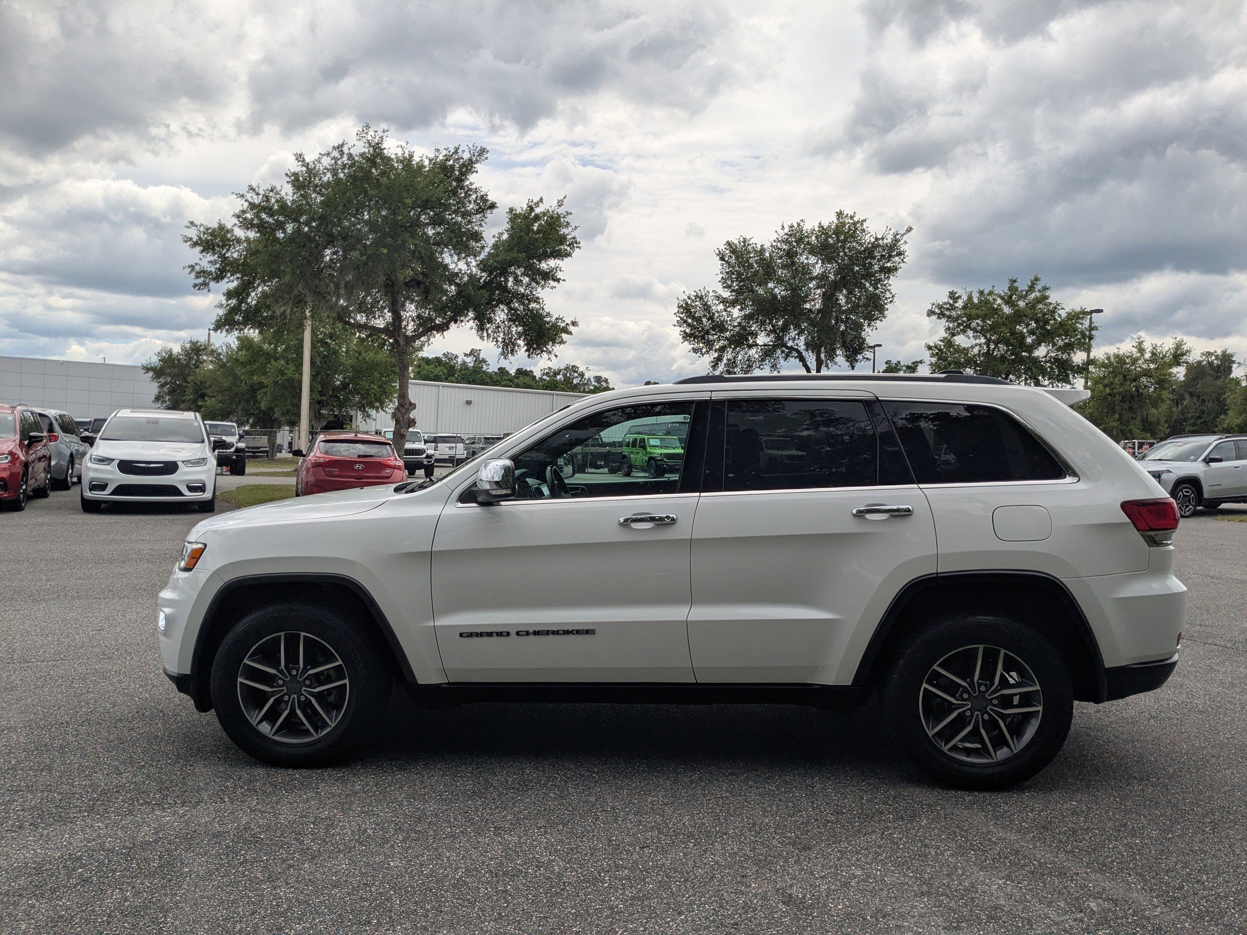 Certified 2020 Jeep Grand Cherokee Limited image 6