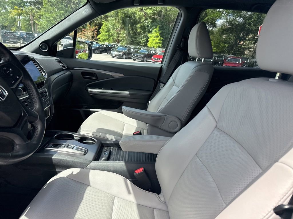 Used 2023 Honda Passport EX-L image 16