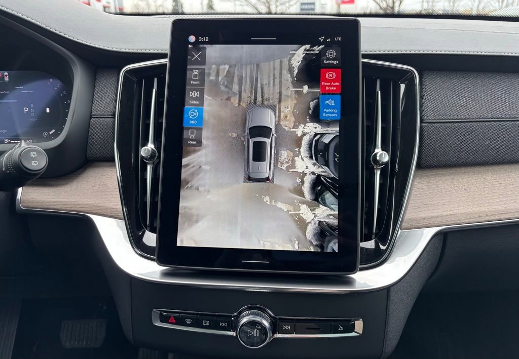 Certified 2026 Volvo XC90 B6 Plus w/ Protection Package Premier image 18