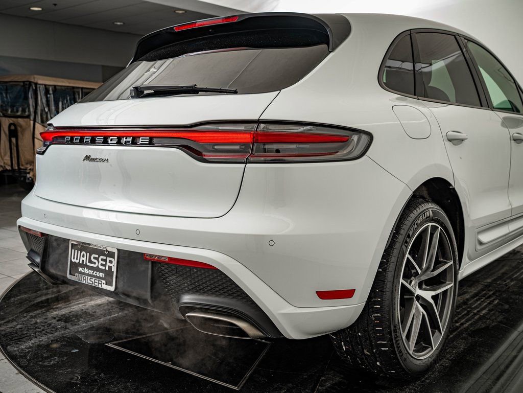 Certified 2025 Porsche Macan image 21