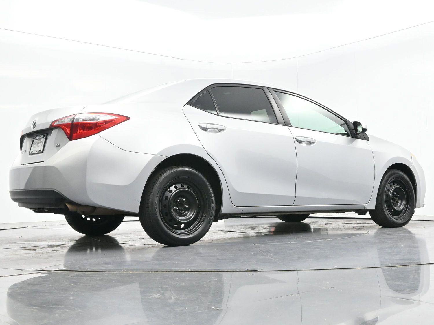 Used 2016 Toyota Corolla LE image 42