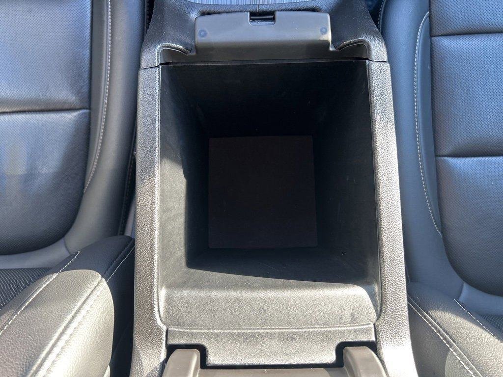 Used 2023 GMC Acadia SLT image 19