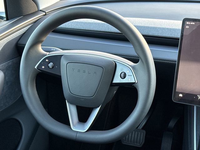 Used 2026 Tesla Model Y 2WD image 13