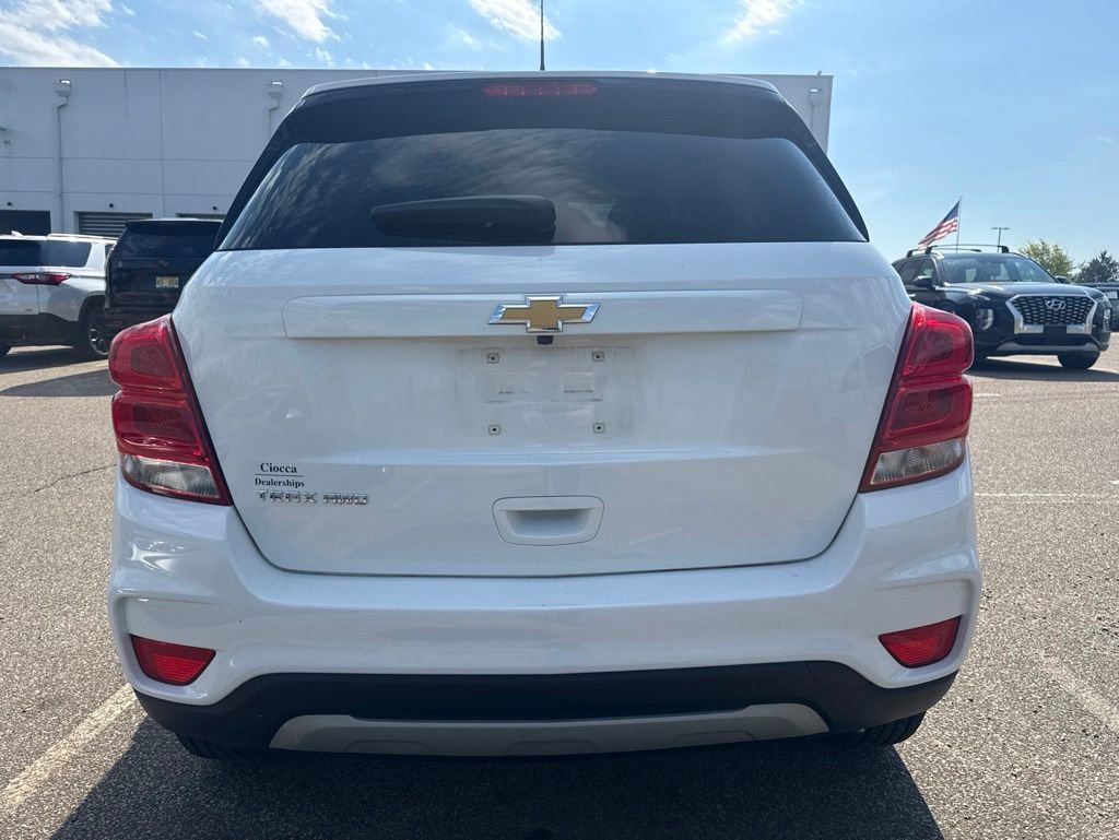 Used 2022 Chevrolet Trax LT w/ LT Convenience Package AWD/4WD image 8
