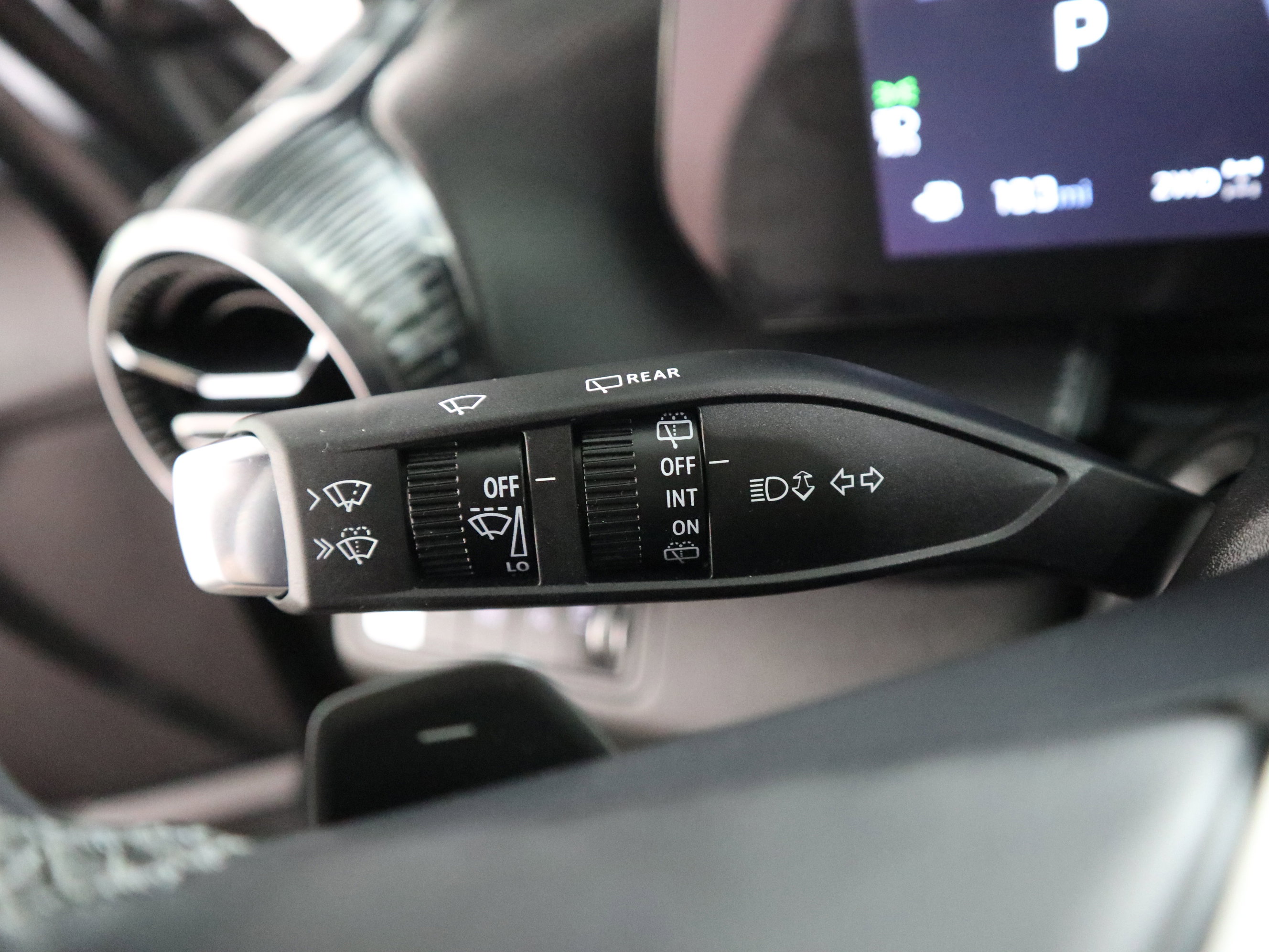 Used 2025 Chevrolet Equinox LT AWD/4WD image 26