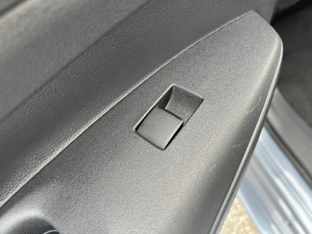 Used 2025 Toyota Corolla LE FWD image 13