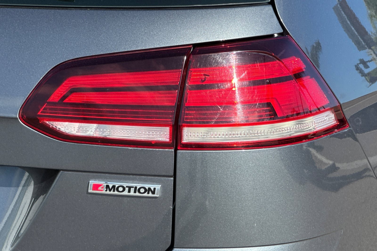 Used 2019 Volkswagen Golf Alltrack S image 25