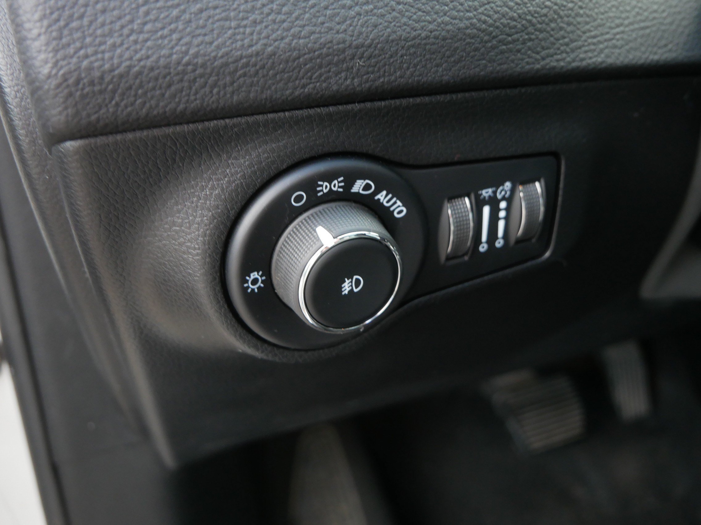 Used 2021 Jeep Compass Limited w/ Sun and Sound Group AWD/4WD image 25