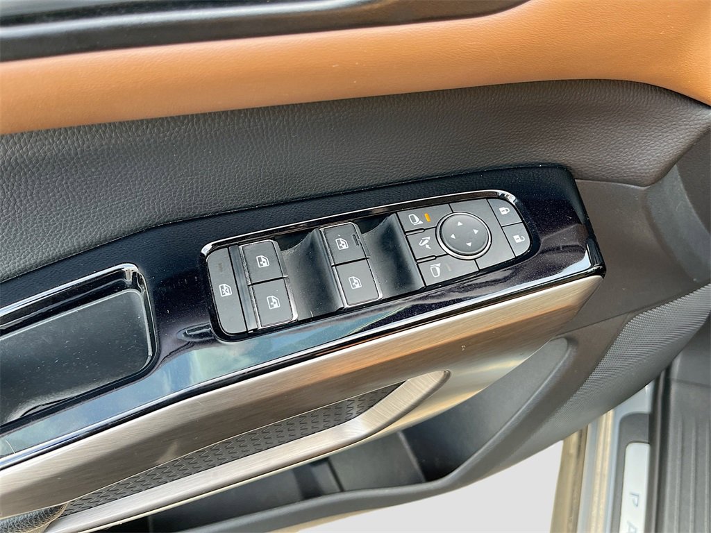 Certified 2023 Nissan Pathfinder Platinum w/ Cargo Package image 12