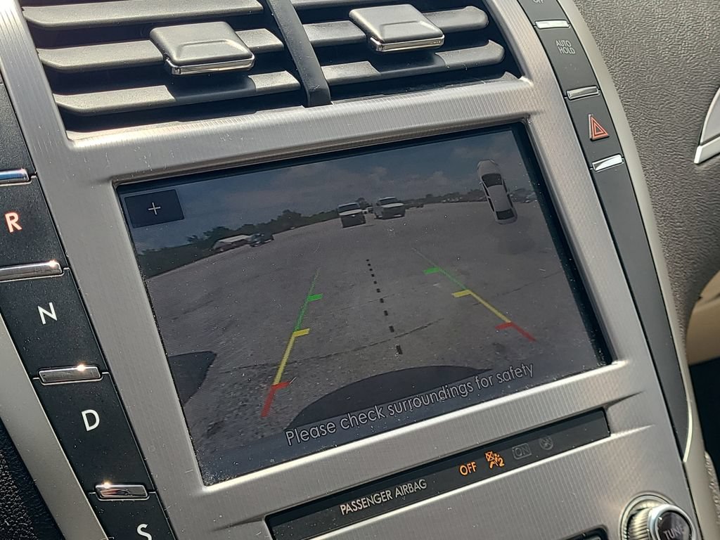 Used 2020 Lincoln MKZ FWD image 16