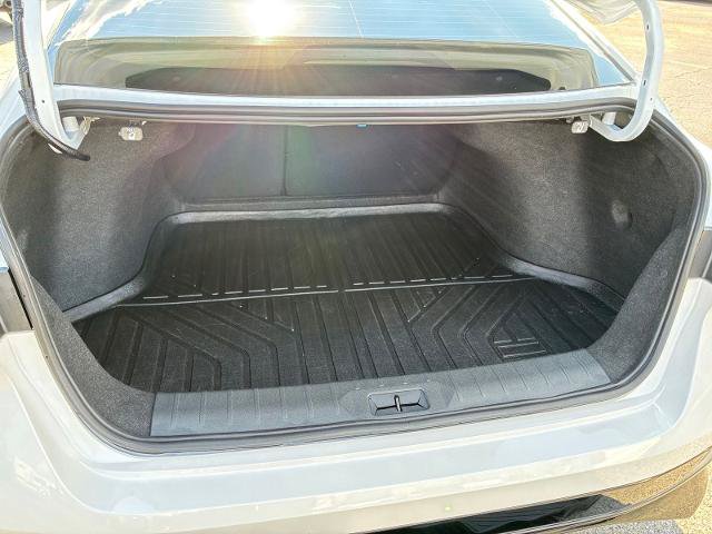 Used 2026 Nissan Sentra SR w/ Floor Mat Package FWD image 16