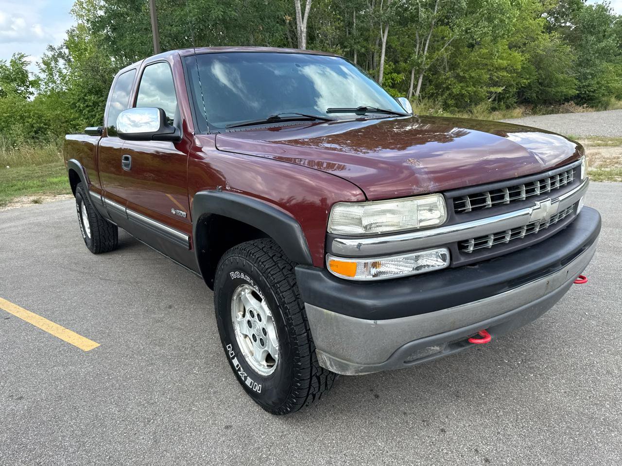 Used 2000 Chevrolet Silverado 1500 LS AWD/4WD image 3