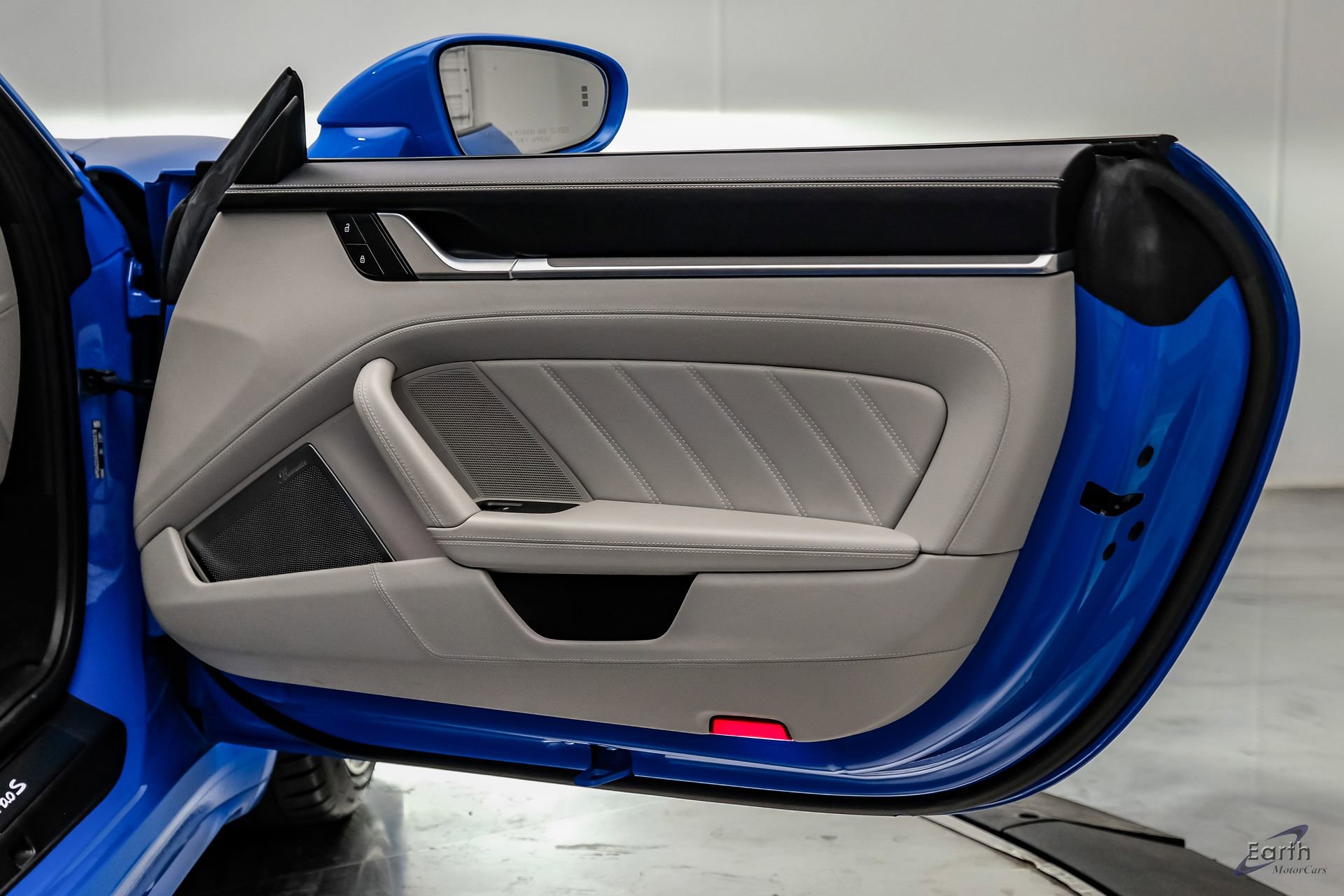 Used 2022 Porsche 911 Turbo S image 87