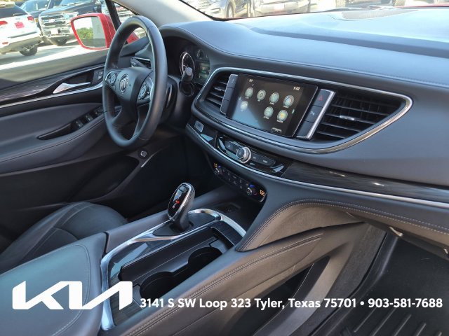 Used 2018 Buick Enclave Essence FWD image 12