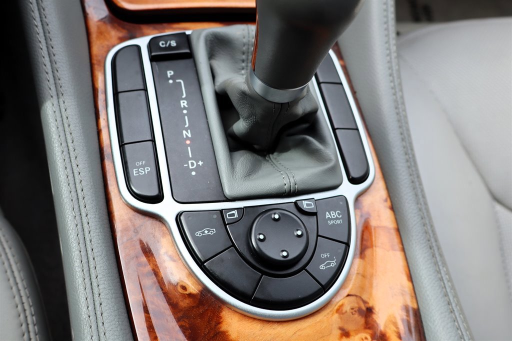 Used 2008 Mercedes-Benz SL 550 image 33