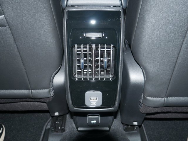 Used 2024 Jeep Compass Latitude w/ Sun and Sound Group image 26