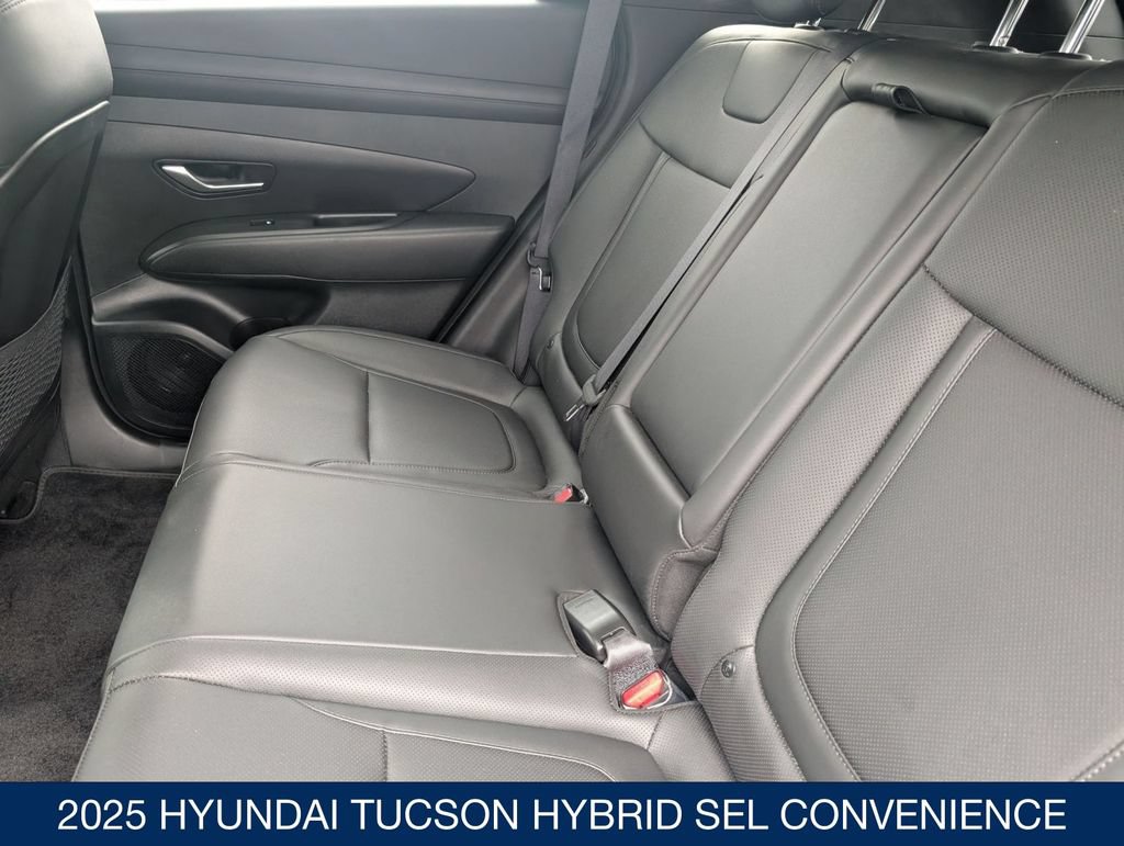 Certified 2025 Hyundai Tucson SEL AWD/4WD image 17