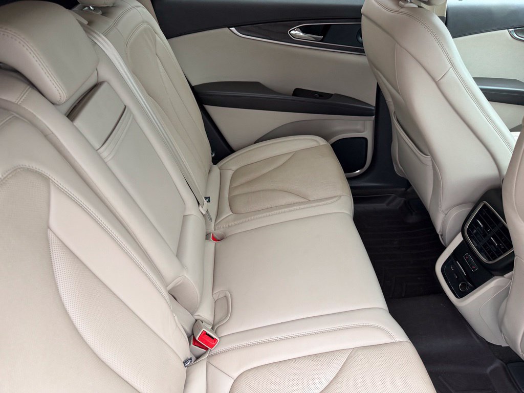Used 2019 Lincoln Nautilus Reserve FWD image 17