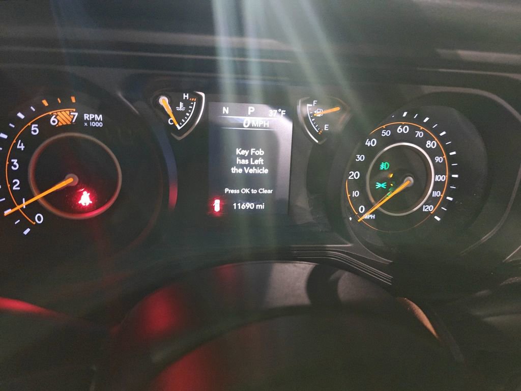 Used 2024 Jeep Wrangler Sport S image 9