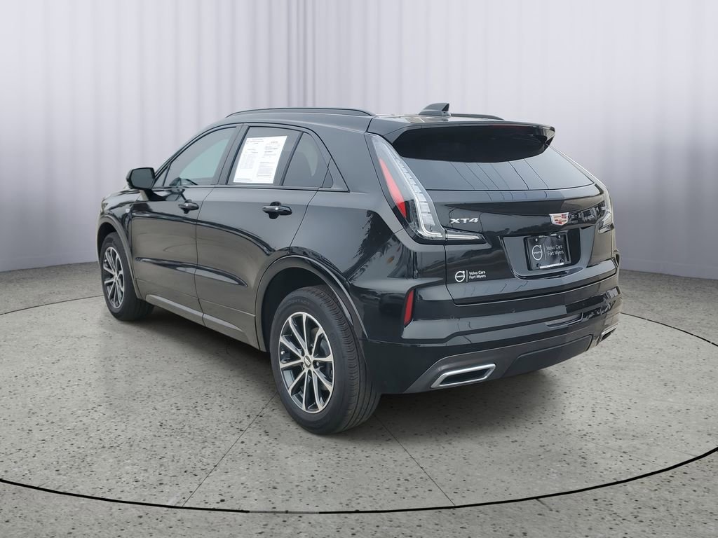 Used 2025 Cadillac XT4 Sport w/ Cold Weather Package image 6
