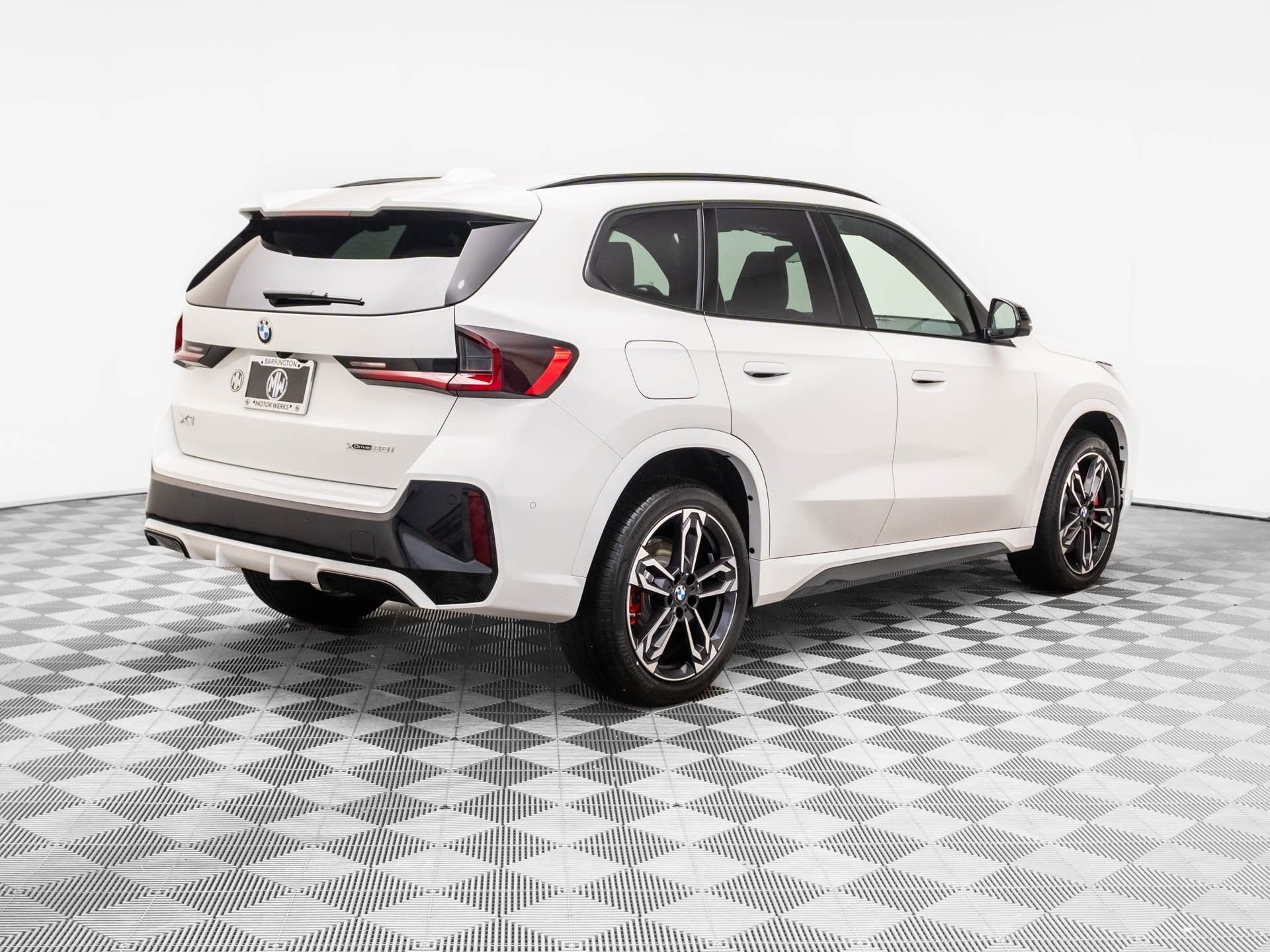 New 2026 BMW X1 xDrive28i w/ Technology Package AWD/4WD image 6