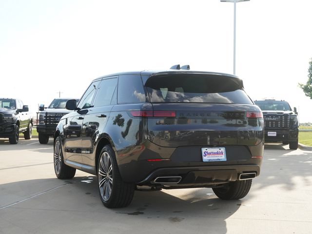 Used 2024 Land Rover Range Rover Sport SE AWD/4WD image 7