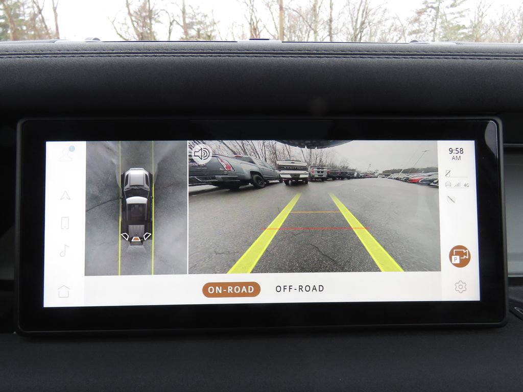 Used 2022 Land Rover Defender 110 SE image 25