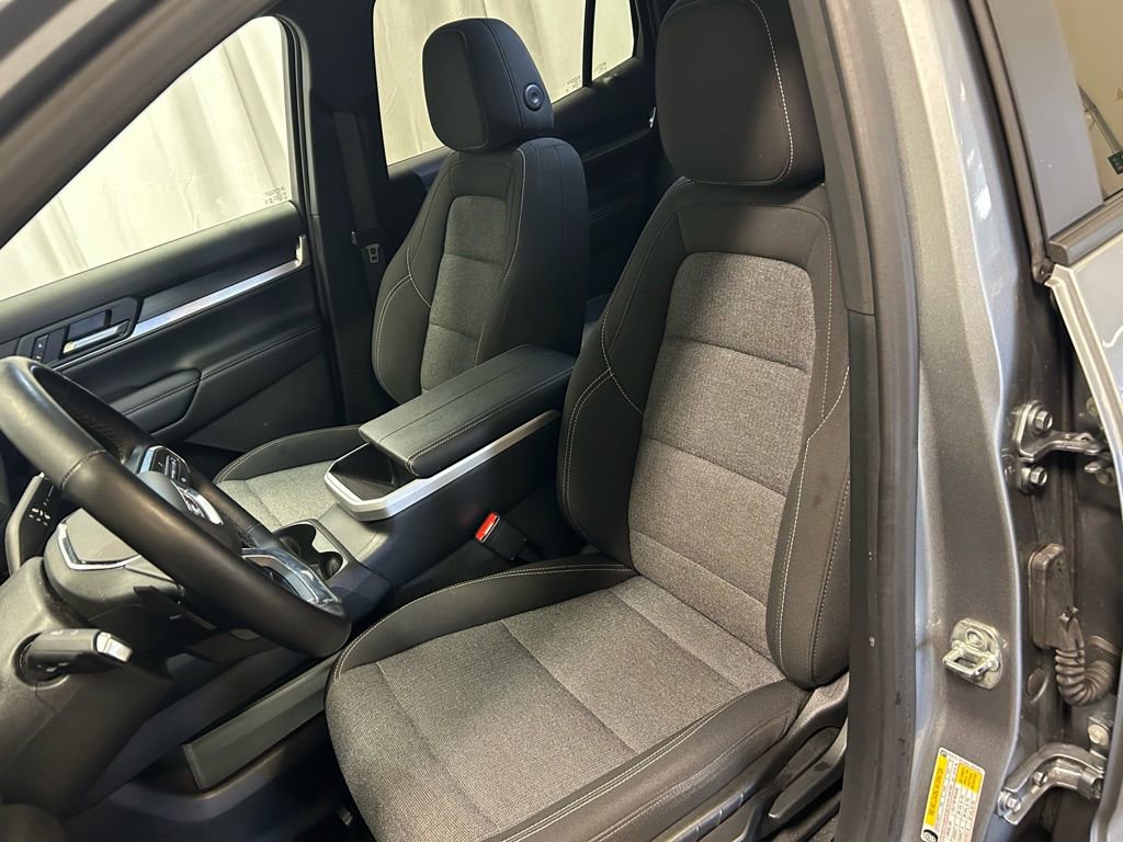 Used 2025 GMC Terrain Elevation AWD/4WD image 8