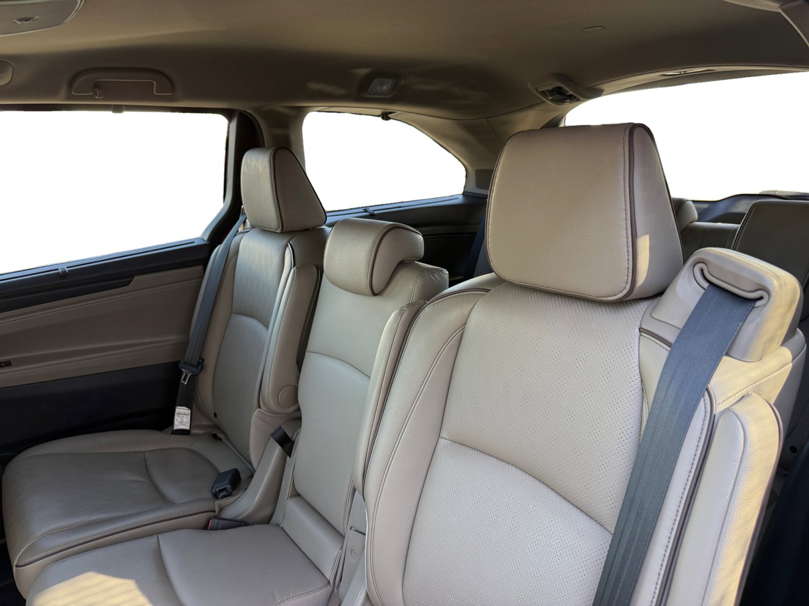 Used 2023 Honda Odyssey Elite image 11