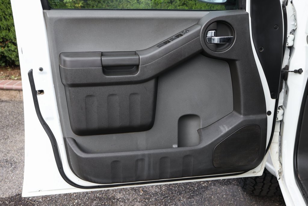 Used 2015 Nissan Xterra X image 14