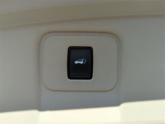 Certified 2018 Nissan Murano Platinum w/ Cargo Package image 15