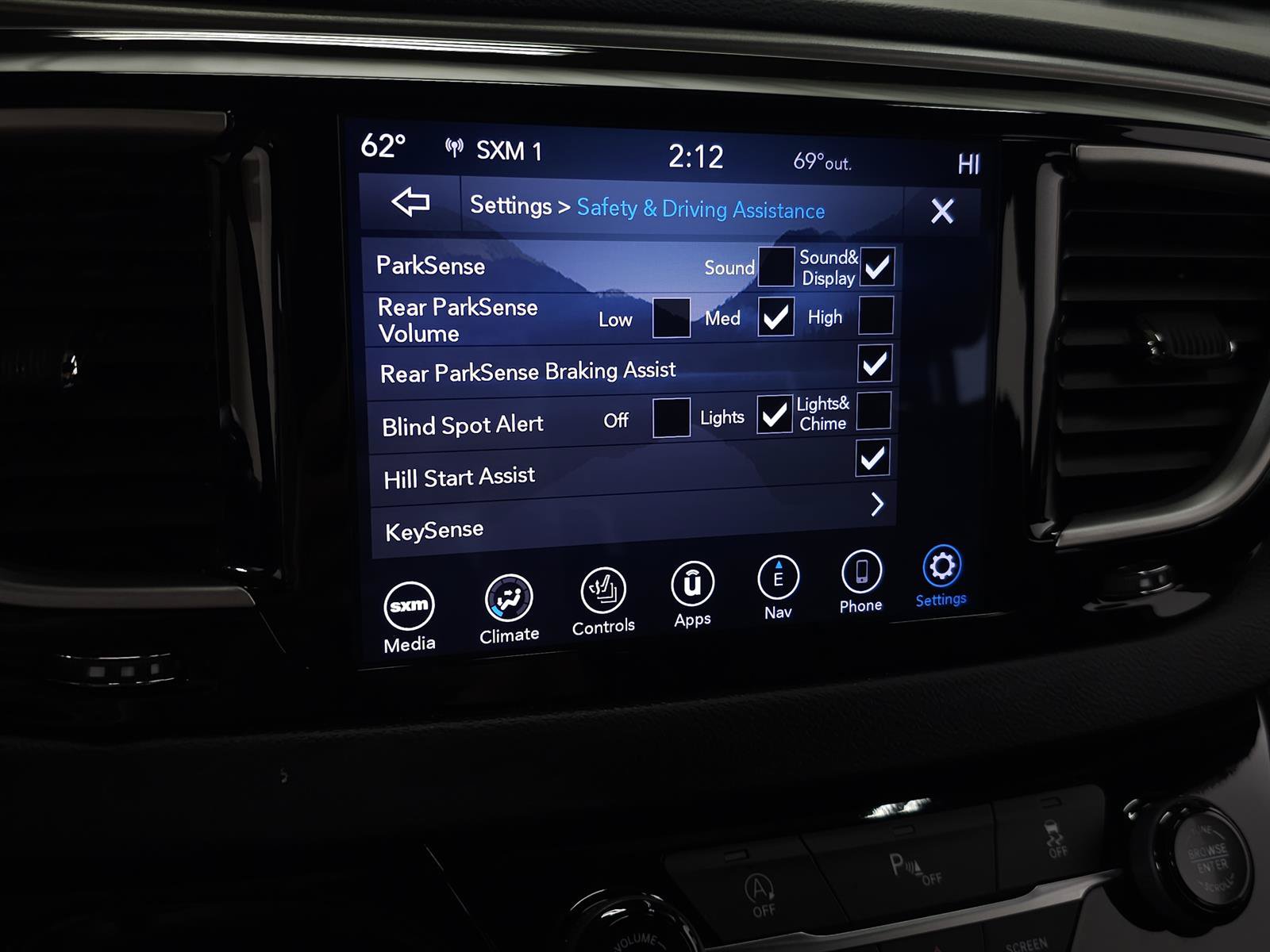 Used 2020 Chrysler Pacifica Touring-L w/ Premium Audio Group AWD/4WD image 22