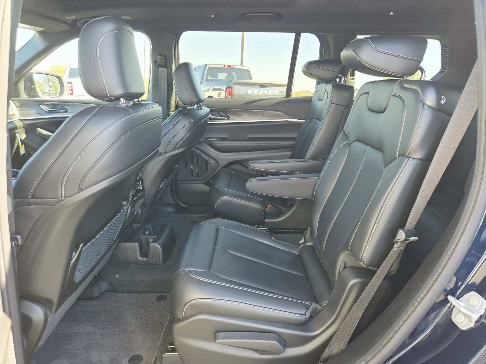 New 2027 Jeep Grand Cherokee L Limited AWD/4WD image 14