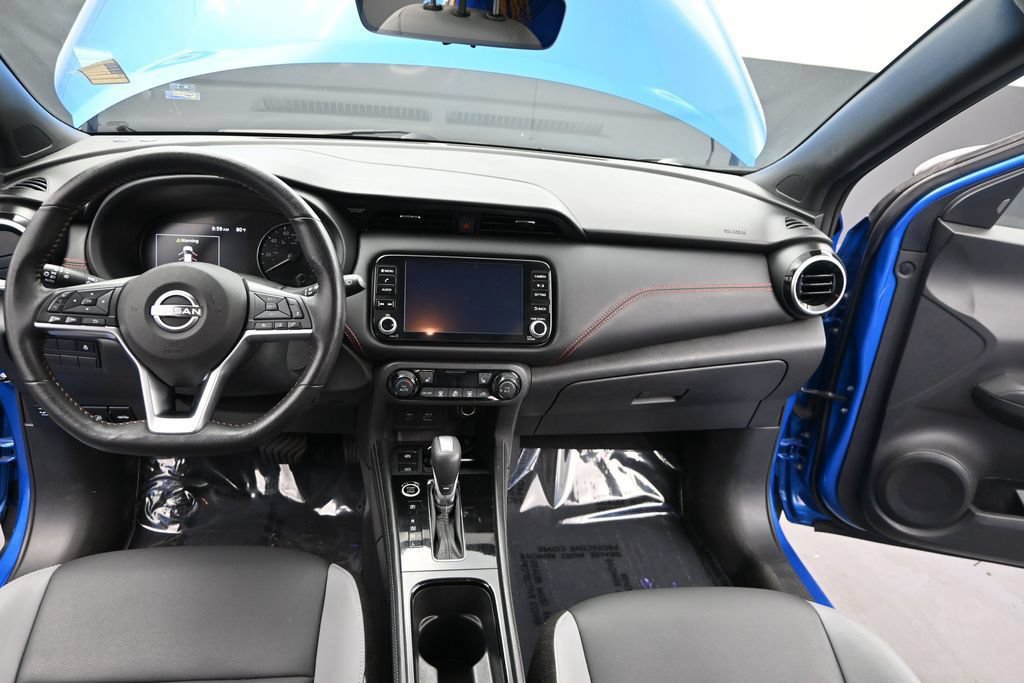 Used 2023 Nissan Kicks SR w/ SR Premium Package FWD image 28